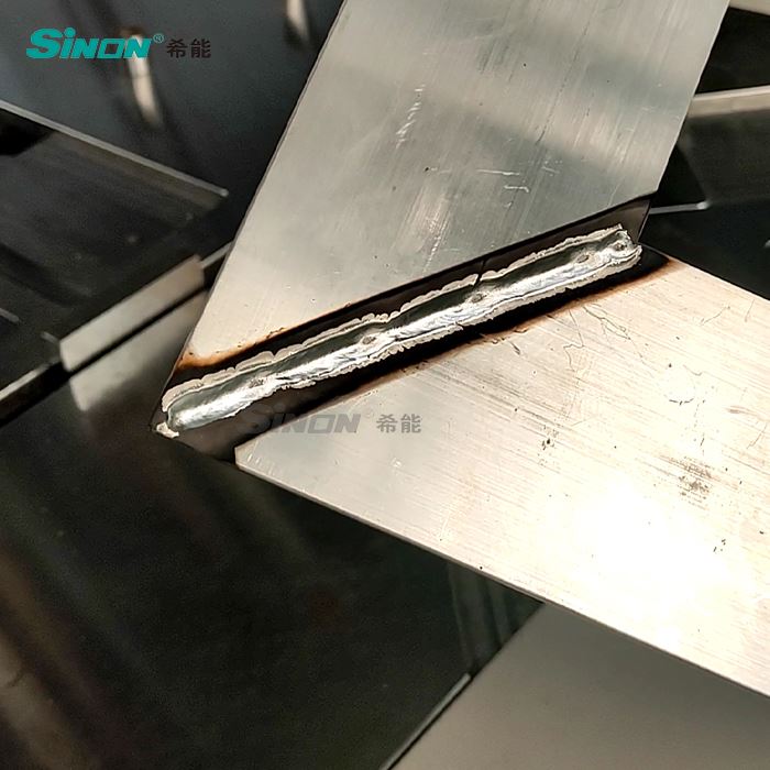 Aluminum Clad Wood Windows Welding Machine